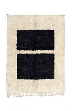 Black and White Figurative Art Rug 3135